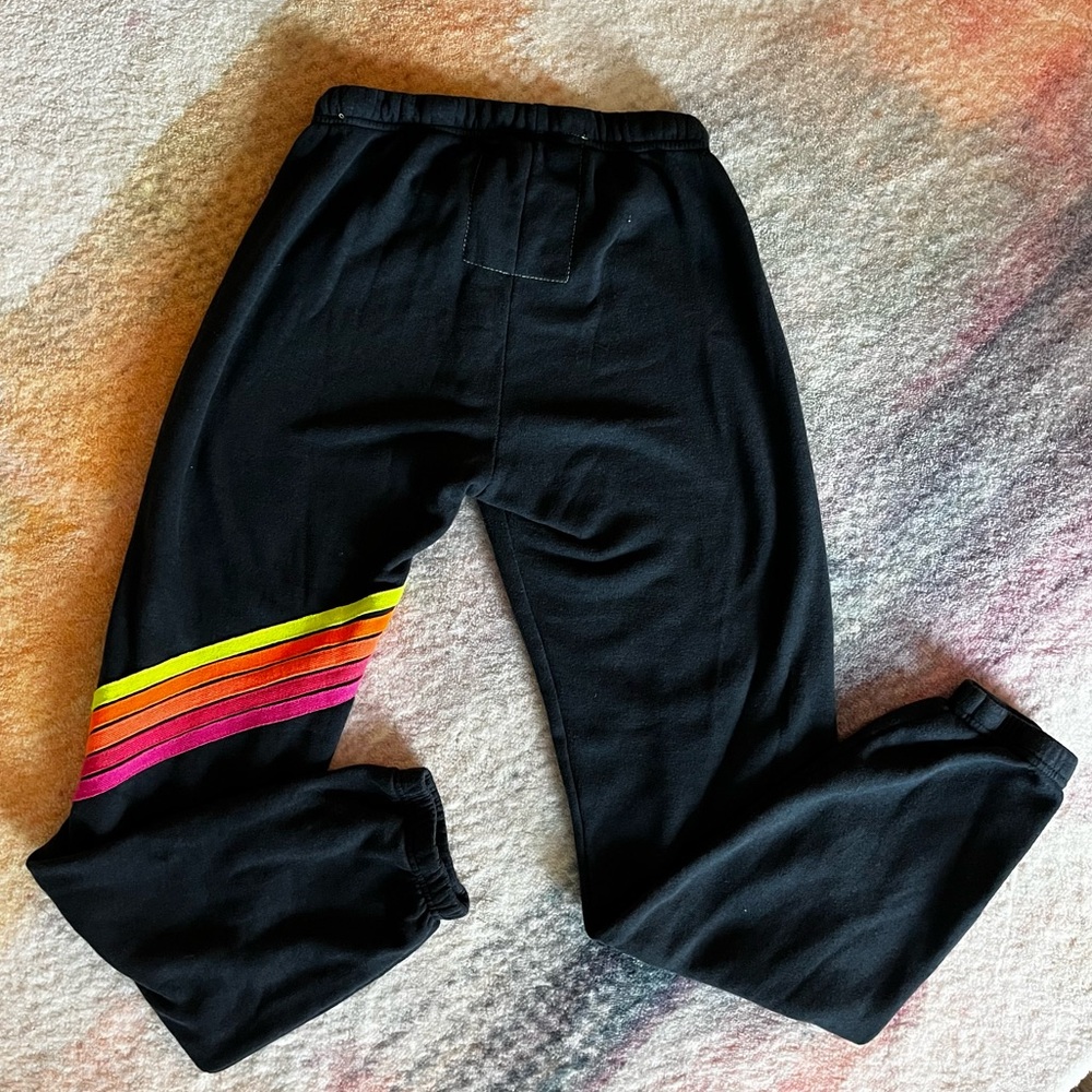 AVIATOR NATION CHEVRON 5 SWEATPANTS - DARK GRAY, NEON RAINBOW